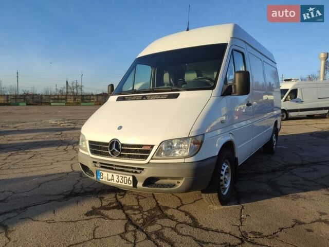 Белый Мерседес Sprinter, объемом двигателя 0 л и пробегом 270 тыс. км за 15700 $, фото 1 на Automoto.ua