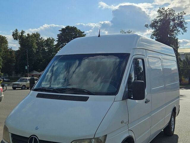 Білий Мерседес Sprinter, об'ємом двигуна 2.15 л та пробігом 517 тис. км за 11000 $, фото 1 на Automoto.ua
