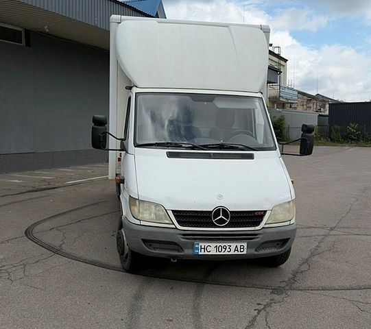 Белый Мерседес Sprinter, объемом двигателя 2.15 л и пробегом 284 тыс. км за 14500 $, фото 1 на Automoto.ua