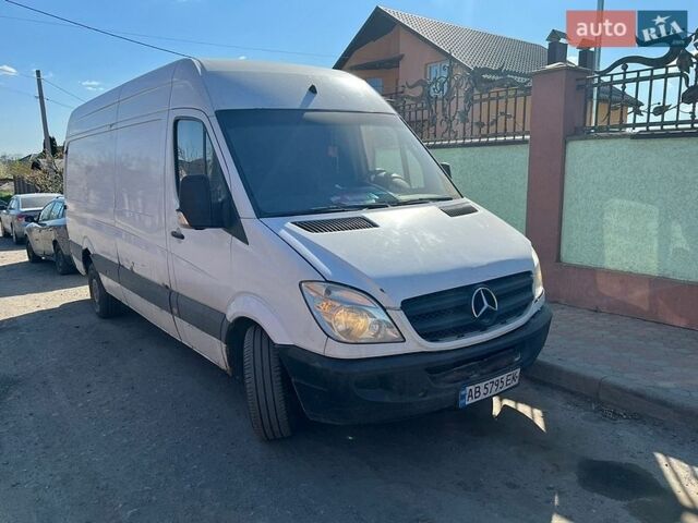 Белый Мерседес Sprinter, объемом двигателя 2.15 л и пробегом 598 тыс. км за 6800 $, фото 1 на Automoto.ua