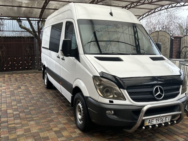 Белый Мерседес Sprinter, объемом двигателя 3 л и пробегом 570 тыс. км за 14700 $, фото 1 на Automoto.ua
