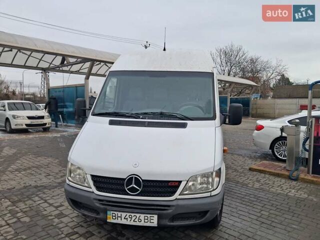 Белый Мерседес Sprinter, объемом двигателя 2.7 л и пробегом 398 тыс. км за 12800 $, фото 1 на Automoto.ua