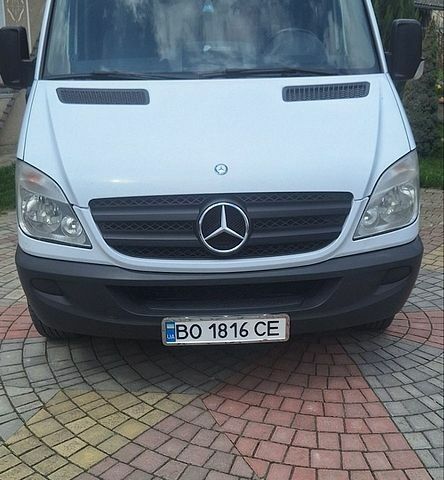 Белый Мерседес Sprinter, объемом двигателя 2.15 л и пробегом 594 тыс. км за 12900 $, фото 1 на Automoto.ua