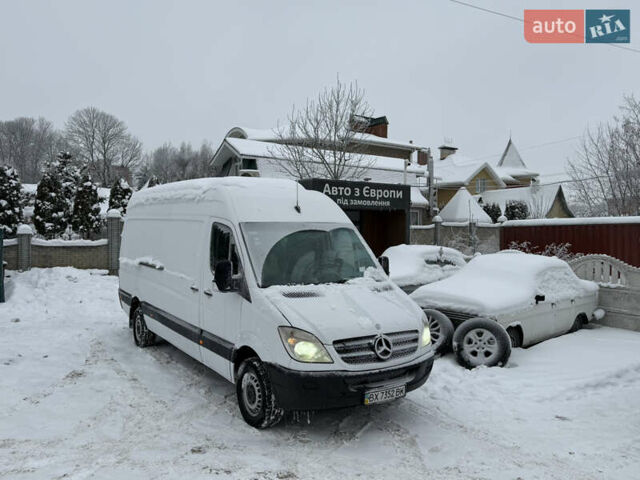 Белый Мерседес Sprinter, объемом двигателя 2.15 л и пробегом 580 тыс. км за 12500 $, фото 1 на Automoto.ua
