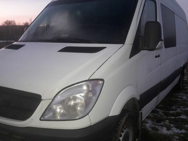 Белый Мерседес Sprinter, объемом двигателя 3 л и пробегом 999 тыс. км за 10200 $, фото 1 на Automoto.ua