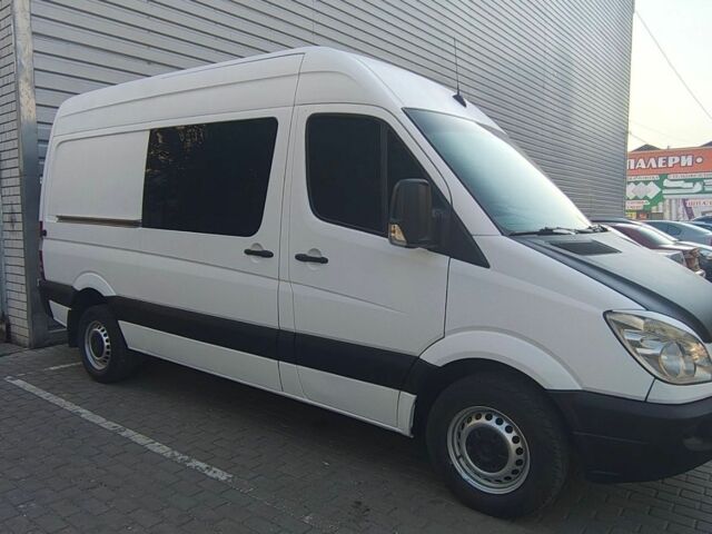 Белый Мерседес Sprinter, объемом двигателя 2.15 л и пробегом 600 тыс. км за 10500 $, фото 1 на Automoto.ua