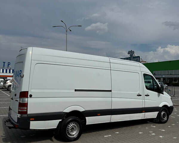 Білий Мерседес Sprinter, об'ємом двигуна 2.9 л та пробігом 600 тис. км за 12000 $, фото 1 на Automoto.ua