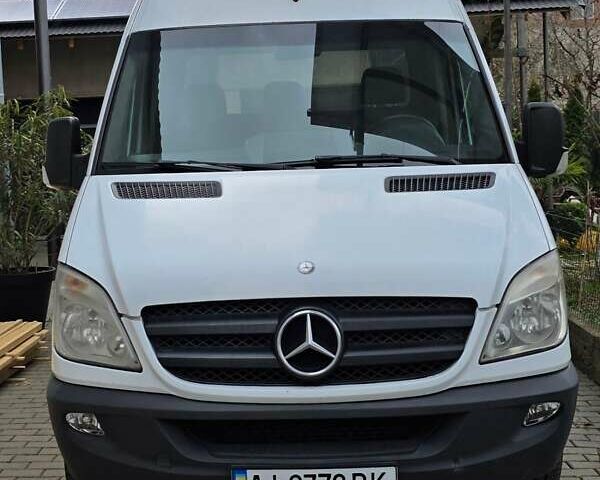 Белый Мерседес Sprinter, объемом двигателя 2.1 л и пробегом 444 тыс. км за 10500 $, фото 1 на Automoto.ua