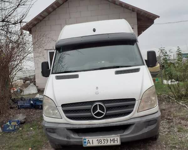 Білий Мерседес Sprinter, об'ємом двигуна 2.1 л та пробігом 330 тис. км за 10000 $, фото 1 на Automoto.ua