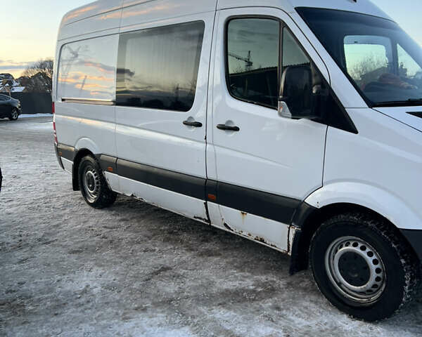 Белый Мерседес Sprinter, объемом двигателя 2.2 л и пробегом 560 тыс. км за 7999 $, фото 1 на Automoto.ua