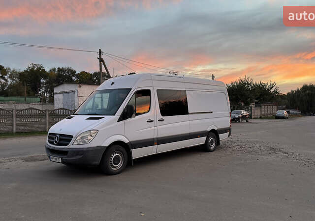 Белый Мерседес Sprinter, объемом двигателя 2.15 л и пробегом 480 тыс. км за 12200 $, фото 1 на Automoto.ua