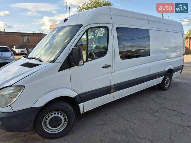 Белый Мерседес Sprinter, объемом двигателя 2.1 л и пробегом 580 тыс. км за 9900 $, фото 1 на Automoto.ua