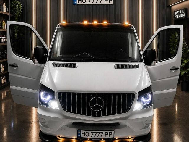 Білий Мерседес Sprinter, об'ємом двигуна 2.1 л та пробігом 300 тис. км за 14800 $, фото 1 на Automoto.ua