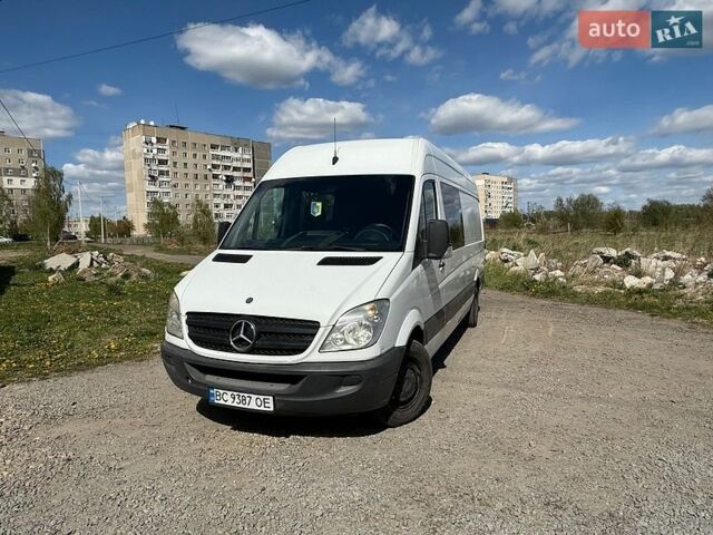 Белый Мерседес Sprinter, объемом двигателя 2.15 л и пробегом 761 тыс. км за 11300 $, фото 1 на Automoto.ua