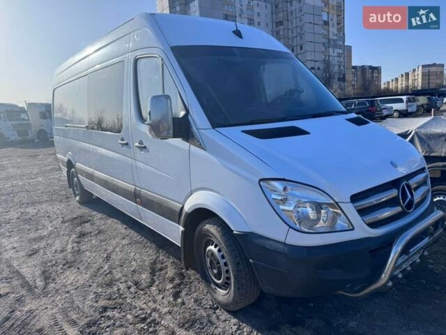 Белый Мерседес Sprinter, объемом двигателя 2.15 л и пробегом 480 тыс. км за 14000 $, фото 1 на Automoto.ua