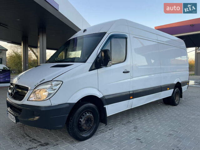 Белый Мерседес Sprinter, объемом двигателя 2.15 л и пробегом 222 тыс. км за 11999 $, фото 1 на Automoto.ua