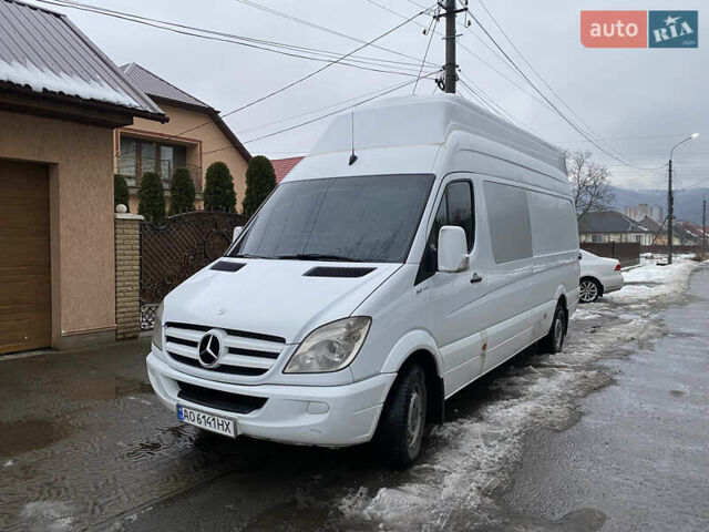 Белый Мерседес Sprinter, объемом двигателя 3 л и пробегом 480 тыс. км за 16500 $, фото 1 на Automoto.ua