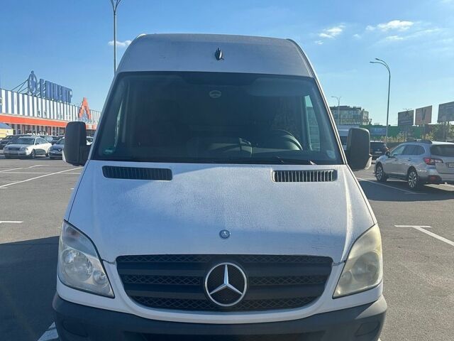 Белый Мерседес Sprinter, объемом двигателя 2.15 л и пробегом 254 тыс. км за 10000 $, фото 1 на Automoto.ua