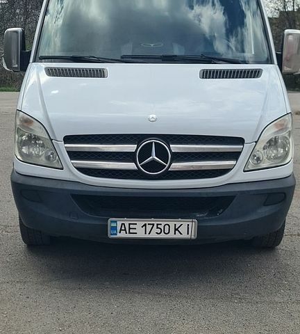 Білий Мерседес Sprinter, об'ємом двигуна 2.99 л та пробігом 500 тис. км за 14000 $, фото 1 на Automoto.ua