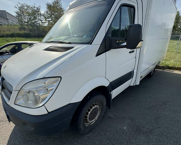 Мерседес Sprinter 2008 в Борисполе на Automoto.ua Белый Мерседес Sprinter, объемом двигателя 2.15 л и пробегом 490 тыс. км за 9000 $, фото 1 на Automoto.ua