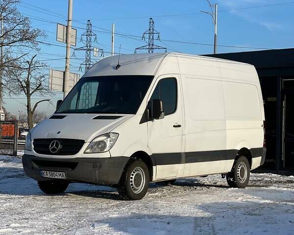 Белый Мерседес Sprinter, объемом двигателя 2.15 л и пробегом 480 тыс. км за 6800 $, фото 1 на Automoto.ua