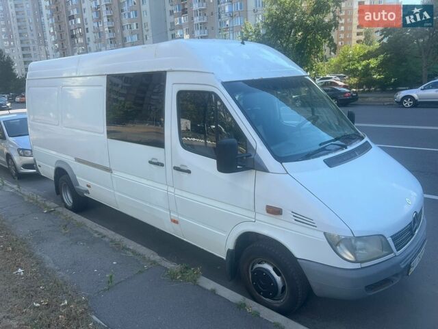 Белый Мерседес Sprinter, объемом двигателя 2.69 л и пробегом 735 тыс. км за 10599 $, фото 1 на Automoto.ua