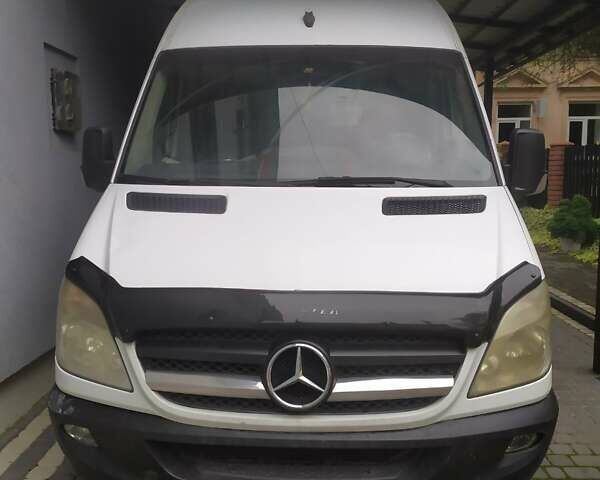 Белый Мерседес Sprinter, объемом двигателя 2.15 л и пробегом 9 тыс. км за 8200 $, фото 1 на Automoto.ua