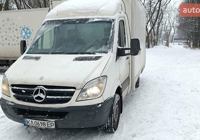 Белый Мерседес Sprinter, объемом двигателя 2.15 л и пробегом 497 тыс. км за 12800 $, фото 1 на Automoto.ua
