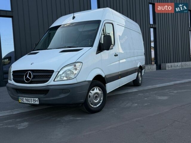 Белый Мерседес Sprinter, объемом двигателя 2.15 л и пробегом 313 тыс. км за 14999 $, фото 1 на Automoto.ua