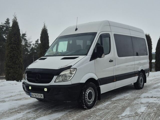 Белый Мерседес Sprinter, объемом двигателя 2.1 л и пробегом 693 тыс. км за 296 $, фото 1 на Automoto.ua