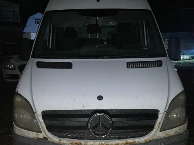 Білий Мерседес Sprinter, об'ємом двигуна 2.14 л та пробігом 420 тис. км за 4200 $, фото 1 на Automoto.ua