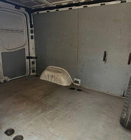 Белый Мерседес Sprinter, объемом двигателя 2.14 л и пробегом 290 тыс. км за 8300 $, фото 1 на Automoto.ua