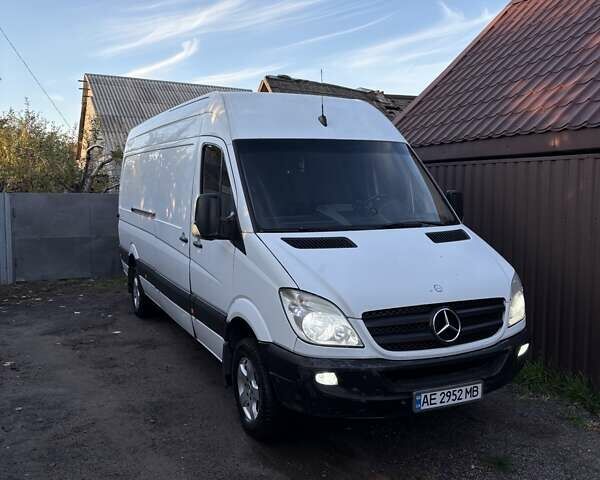 Білий Мерседес Sprinter, об'ємом двигуна 2.14 л та пробігом 400 тис. км за 13800 $, фото 1 на Automoto.ua
