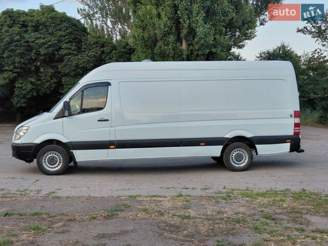 Белый Мерседес Sprinter, объемом двигателя 2.14 л и пробегом 182 тыс. км за 13800 $, фото 1 на Automoto.ua