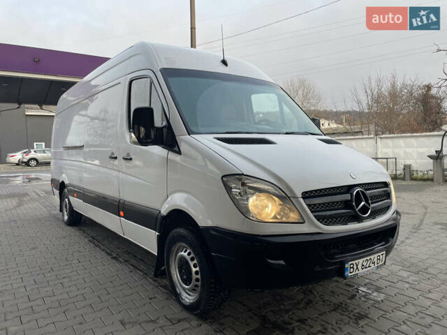 Белый Мерседес Sprinter, объемом двигателя 2.15 л и пробегом 582 тыс. км за 9300 $, фото 1 на Automoto.ua