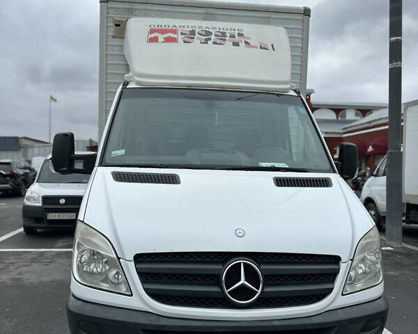 Белый Мерседес Sprinter, объемом двигателя 3 л и пробегом 310 тыс. км за 25000 $, фото 1 на Automoto.ua