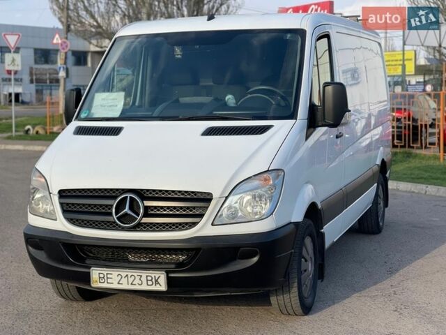 Белый Мерседес Sprinter, объемом двигателя 2.14 л и пробегом 537 тыс. км за 13999 $, фото 1 на Automoto.ua