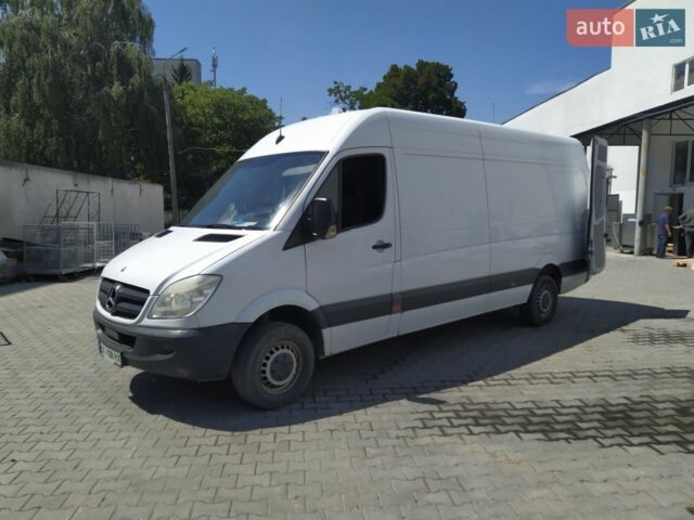 Білий Мерседес Sprinter, об'ємом двигуна 2.14 л та пробігом 390 тис. км за 12000 $, фото 1 на Automoto.ua