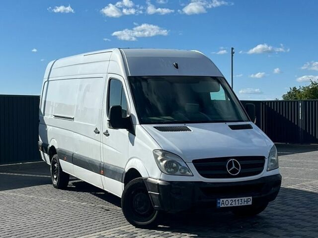 Белый Мерседес Sprinter, объемом двигателя 2.2 л и пробегом 495 тыс. км за 9500 $, фото 1 на Automoto.ua
