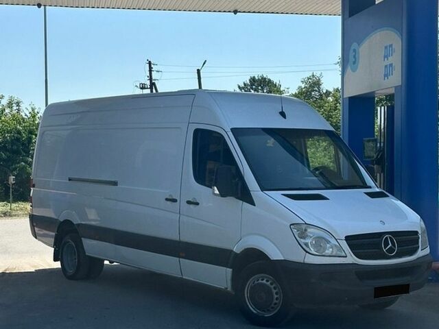 Белый Мерседес Sprinter, объемом двигателя 2.99 л и пробегом 380 тыс. км за 22500 $, фото 1 на Automoto.ua