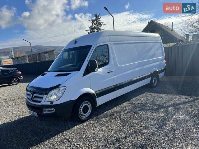 Белый Мерседес Sprinter, объемом двигателя 2.14 л и пробегом 310 тыс. км за 11500 $, фото 1 на Automoto.ua