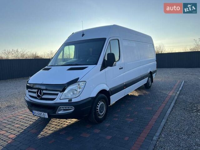 Белый Мерседес Sprinter, объемом двигателя 2.14 л и пробегом 310 тыс. км за 11500 $, фото 1 на Automoto.ua