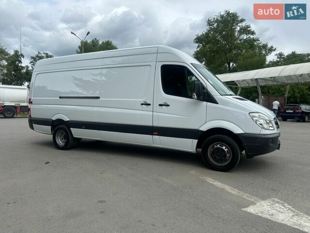 Белый Мерседес Sprinter, объемом двигателя 3 л и пробегом 392 тыс. км за 25800 $, фото 1 на Automoto.ua