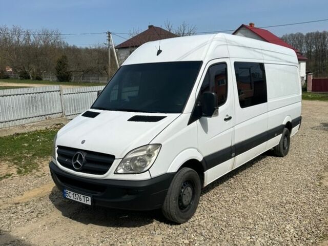 Белый Мерседес Sprinter, объемом двигателя 2.14 л и пробегом 290 тыс. км за 12500 $, фото 1 на Automoto.ua