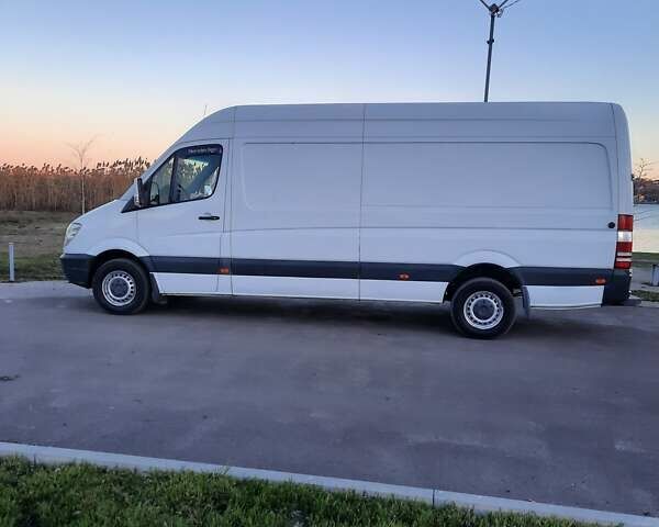 Білий Мерседес Sprinter, об'ємом двигуна 2.14 л та пробігом 215 тис. км за 15000 $, фото 1 на Automoto.ua