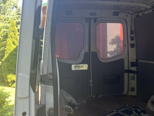 Белый Мерседес Sprinter, объемом двигателя 2 л и пробегом 335 тыс. км за 10000 $, фото 1 на Automoto.ua