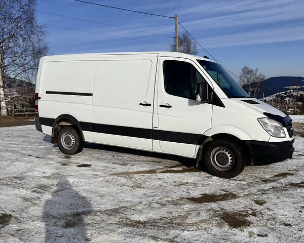 Белый Мерседес Sprinter, объемом двигателя 0 л и пробегом 620 тыс. км за 12500 $, фото 1 на Automoto.ua