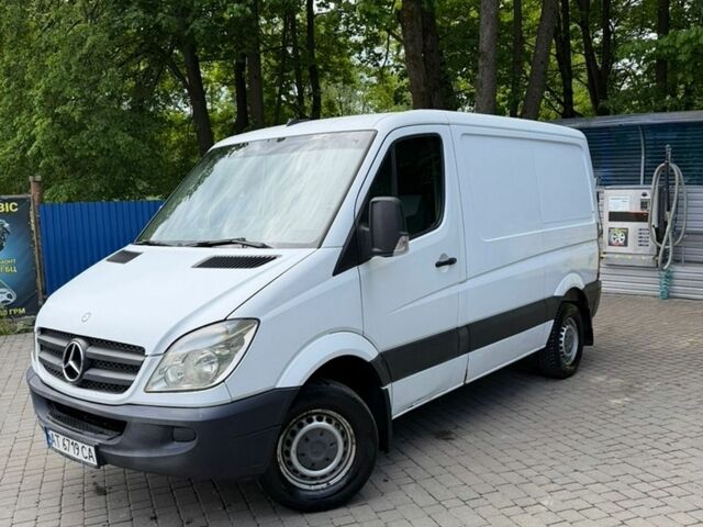 Белый Мерседес Sprinter, объемом двигателя 2.14 л и пробегом 220 тыс. км за 10208 $, фото 1 на Automoto.ua