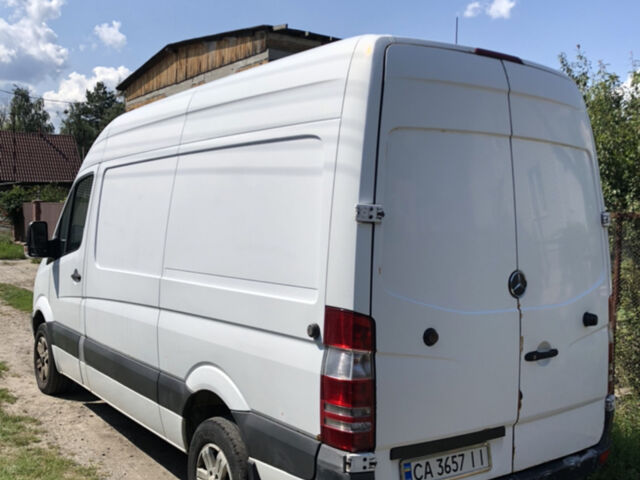 Белый Мерседес Sprinter, объемом двигателя 2.14 л и пробегом 274 тыс. км за 10800 $, фото 1 на Automoto.ua