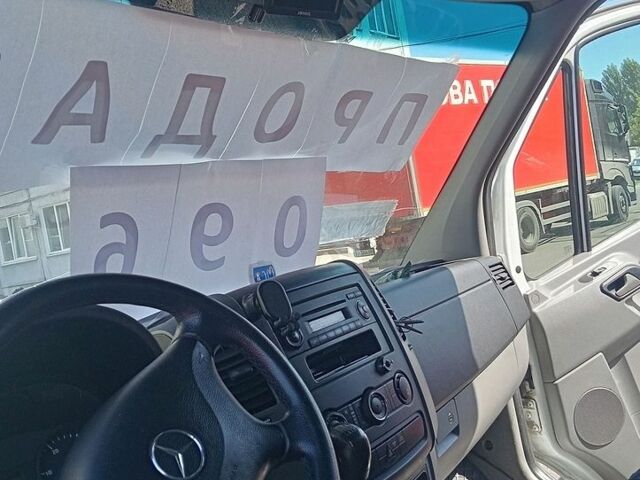 Білий Мерседес Sprinter, об'ємом двигуна 2.1 л та пробігом 400 тис. км за 11000 $, фото 1 на Automoto.ua